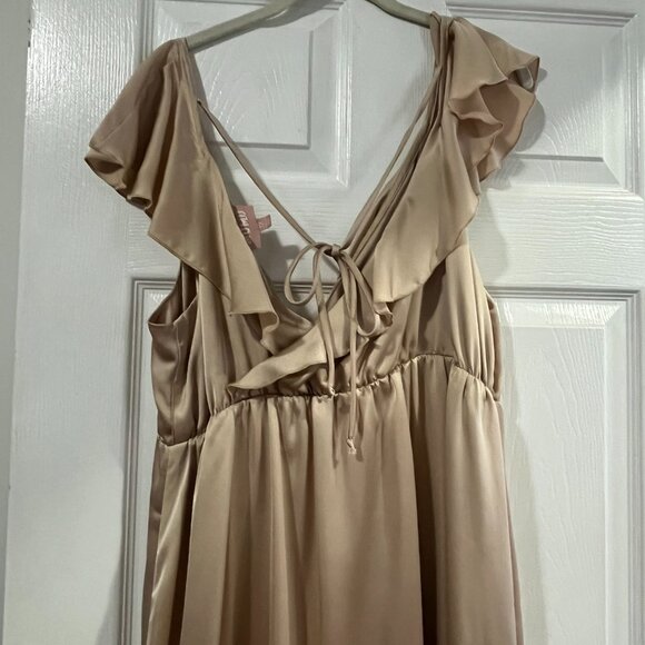Show Me Your Mumu Samantha Ruffle Wrap Dress ~ Champagne Luxe Satin 1X - Picture 4 of 5